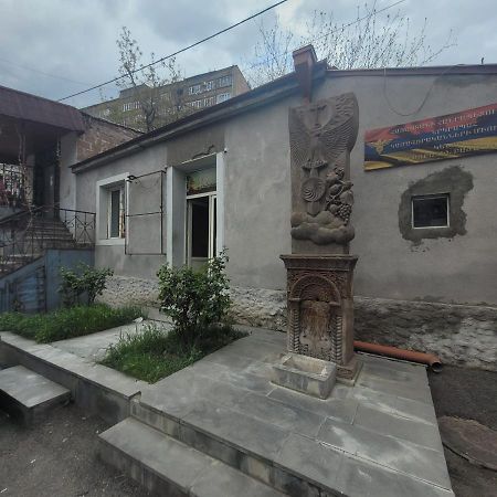 Guest House In The Small Center Jerevan Buitenkant foto
