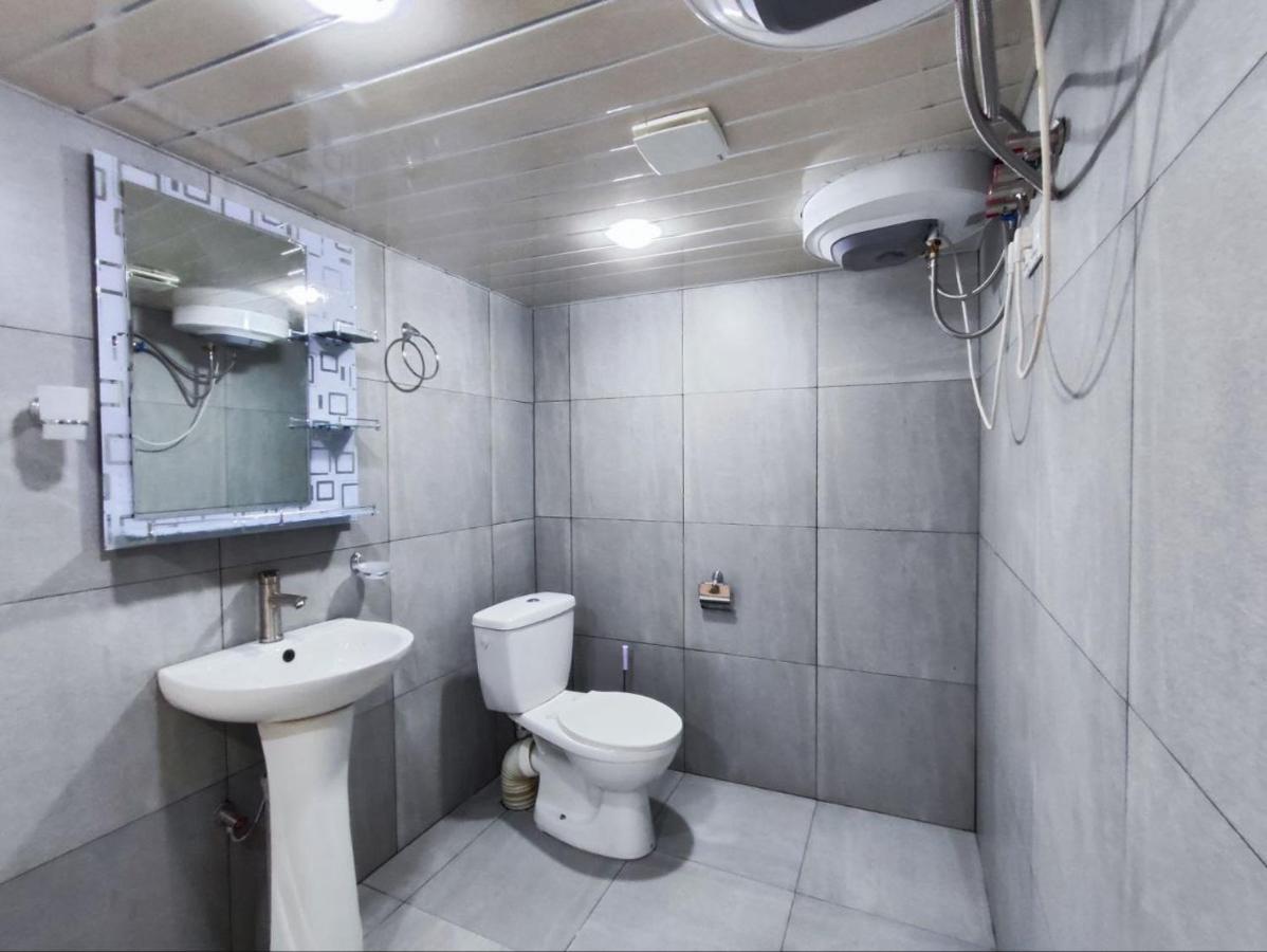 Guest House In The Small Center Jerevan Buitenkant foto